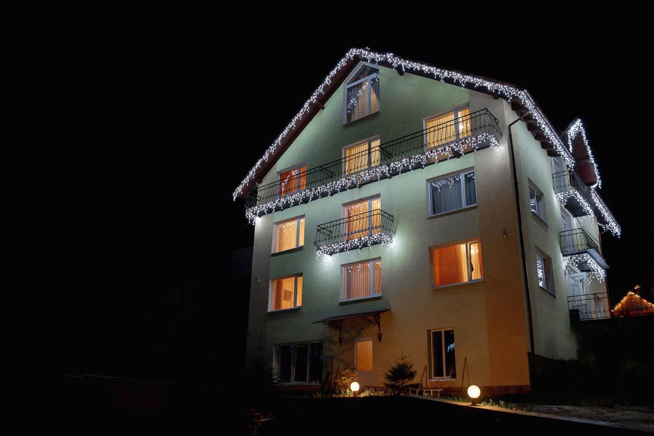 Toga Hotel Yablunytsya Exterior photo