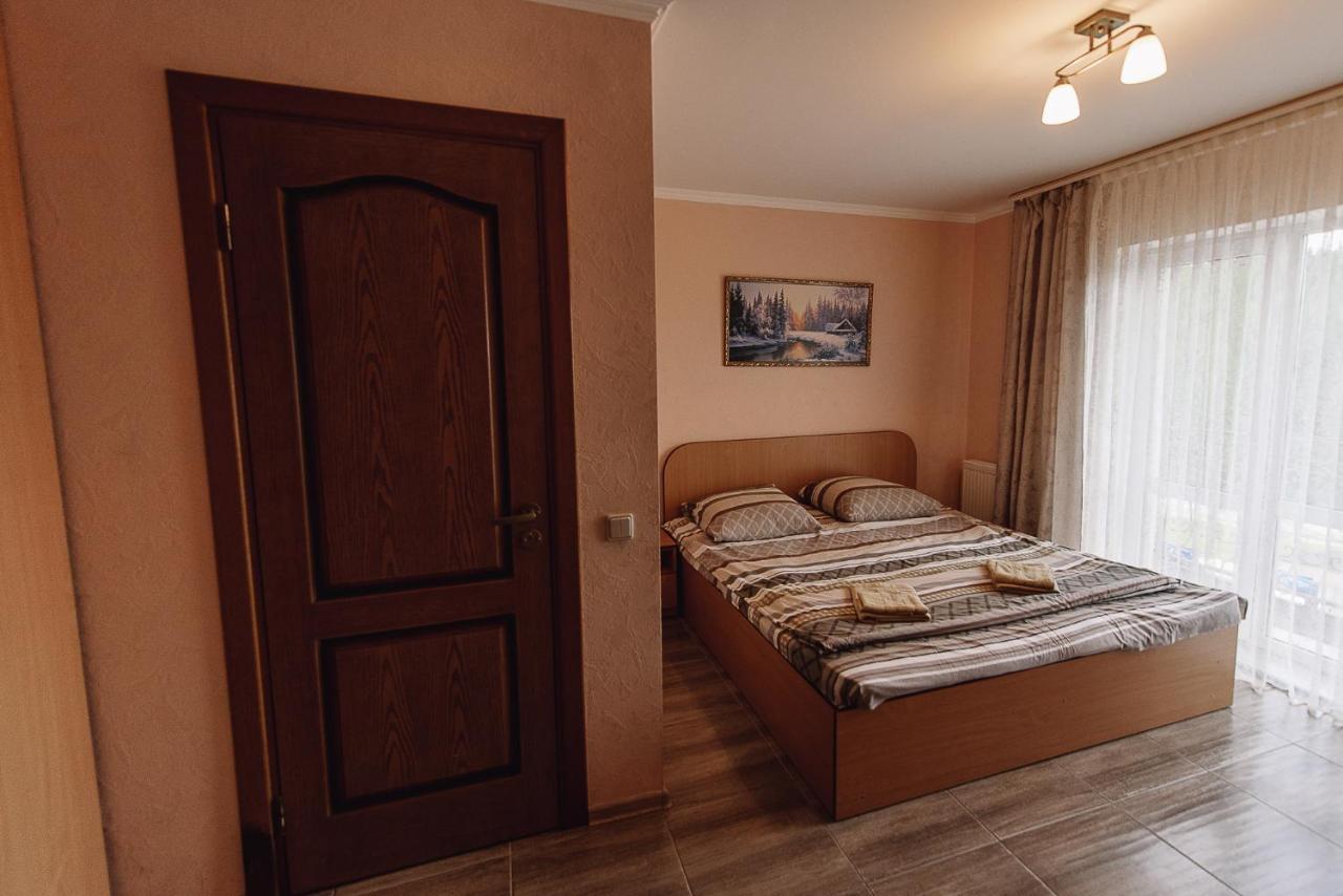 Toga Hotel Yablunytsya Exterior photo