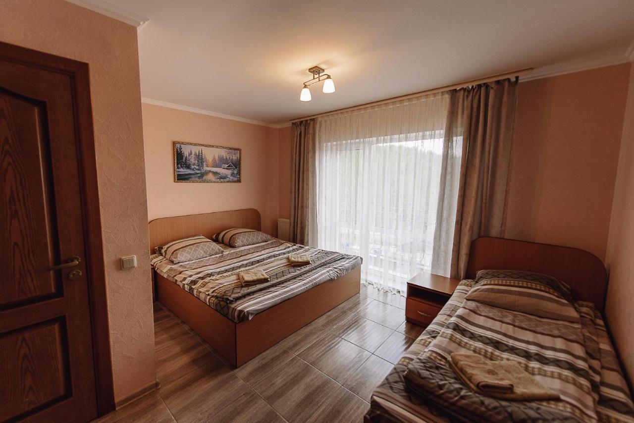 Toga Hotel Yablunytsya Exterior photo