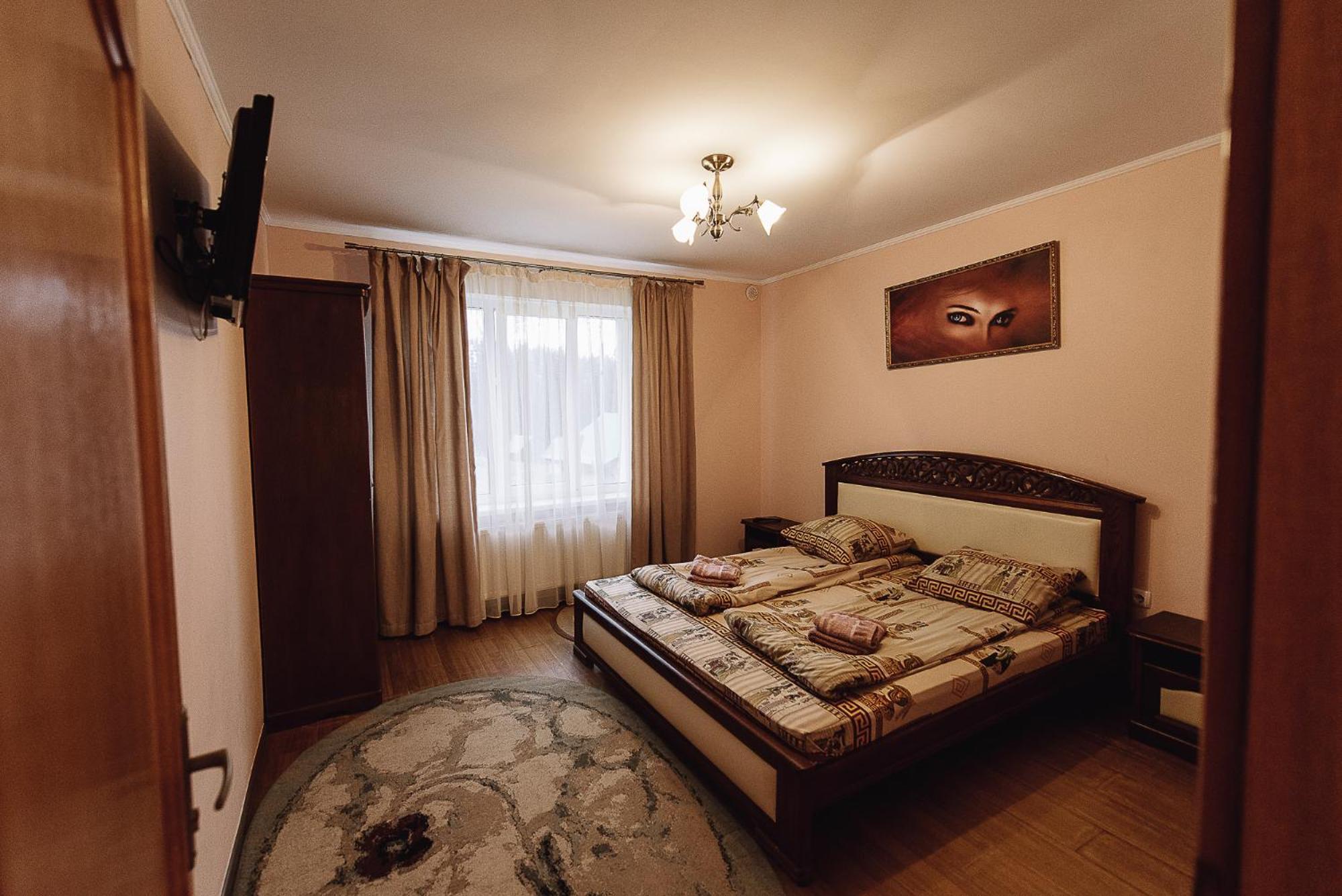 Toga Hotel Yablunytsya Exterior photo